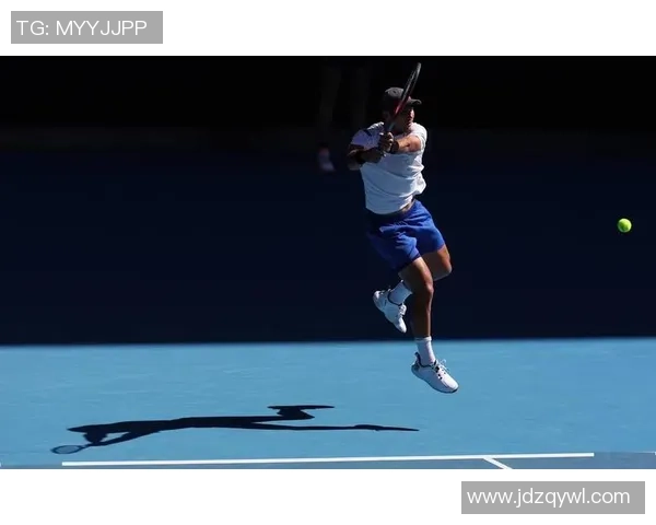 南京网球队荣登网球节奏排行榜第三名展现卓越实力与风采 南京网球队荣登网球节奏排行榜第三名展现卓越实力与风采