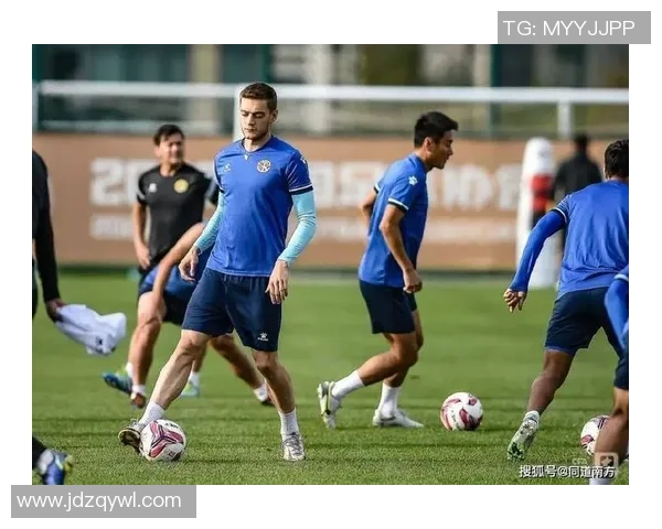 赛后复盘杭州足球队与西安足球队的战术意识与表现分析 赛后复盘杭州足球队与西安足球队的战术意识与表现分析