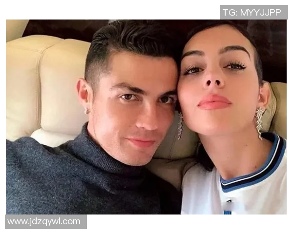 足球明星C罗的妻子揭秘她的生活与事业成就